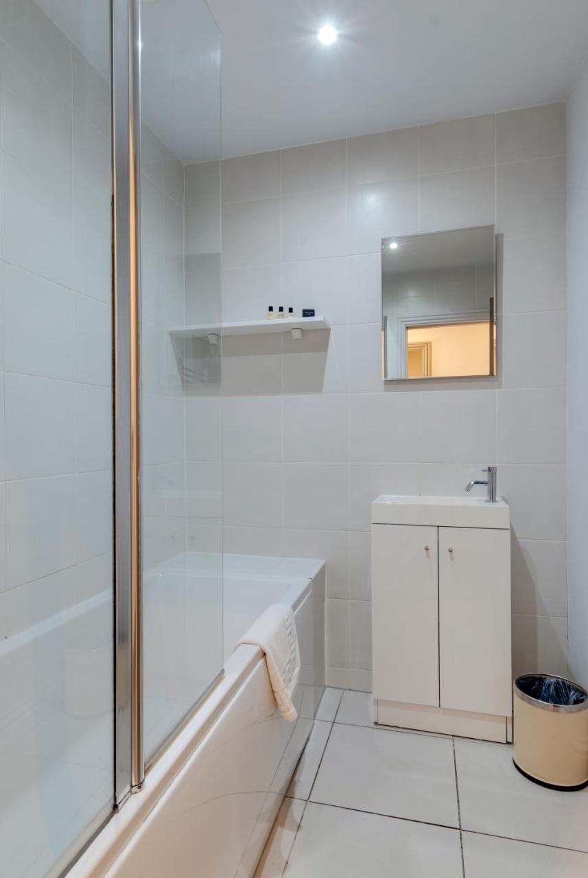 Base Serviced Apartments - City Road Chester Exterior photo