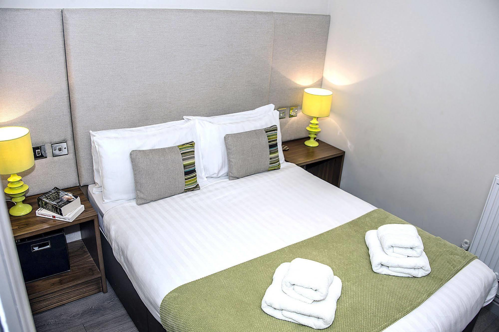 Base Serviced Apartments - City Road Chester Exterior photo